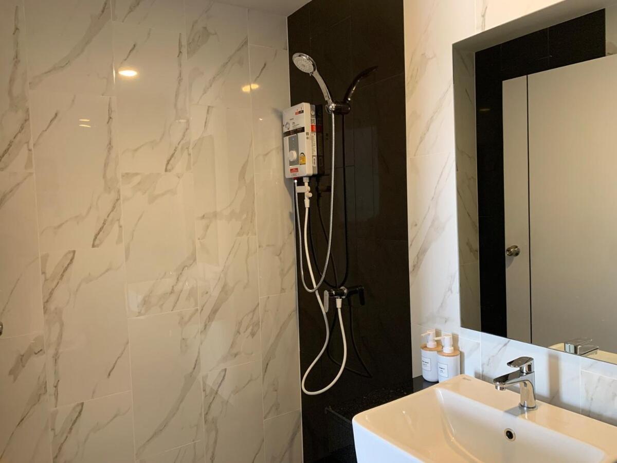 Condo Living In Hat Yai Ban Kho Hong Buitenkant foto